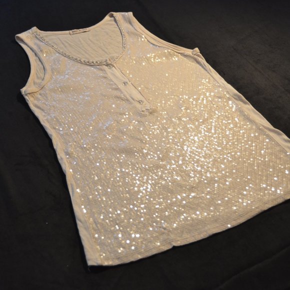 Made in Italy full sequin front nude henley camisole size S - Picture 5 of 15
